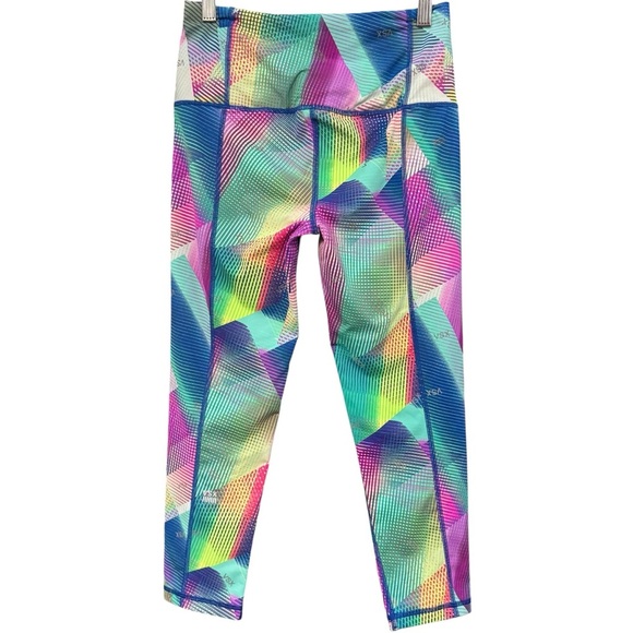 Victoria’s Secret Sport VSX Knockout Capri Leggings Multicolor Geo Print Size S - Picture 2 of 6
